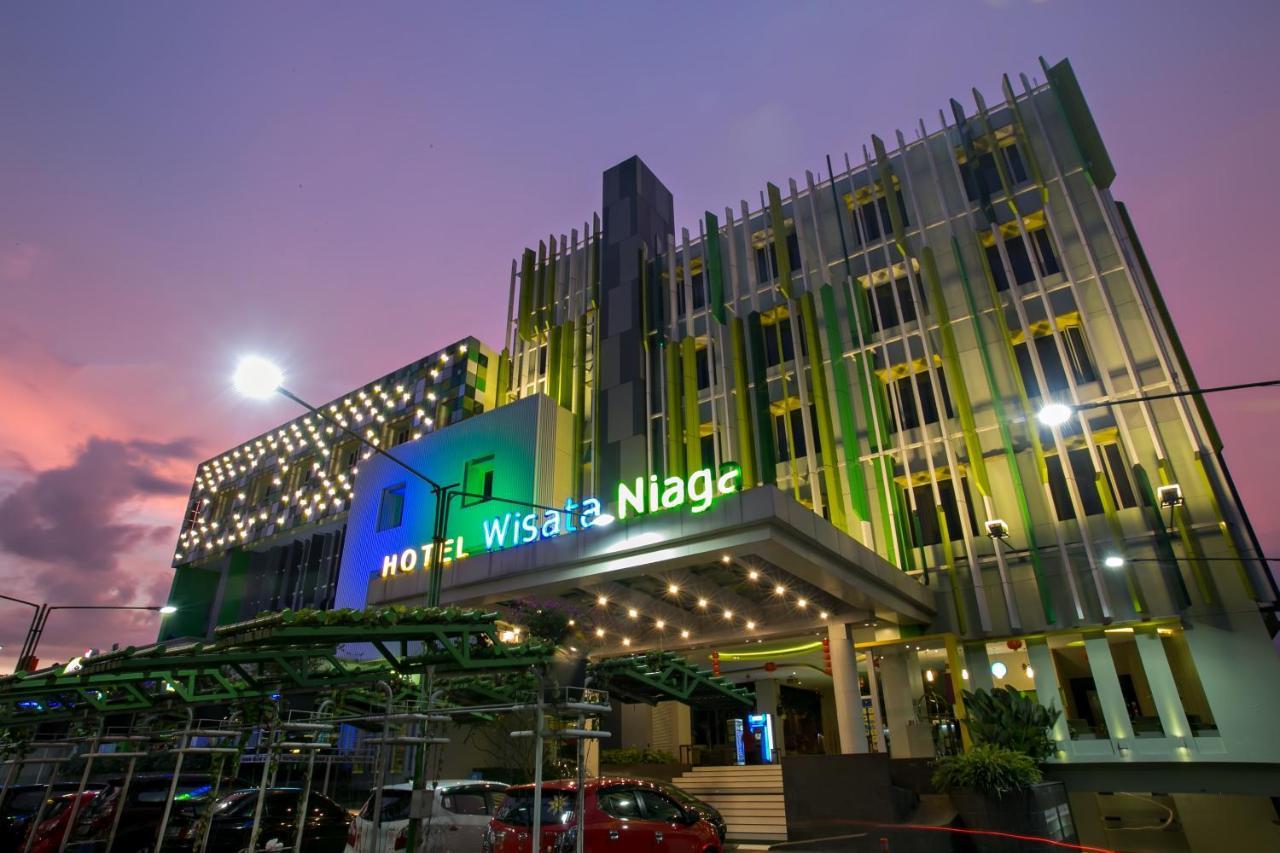 Hotel Wisata Niaga 普禾加多 外观 照片